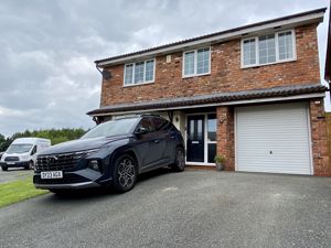 Main Photo- click for photo gallery